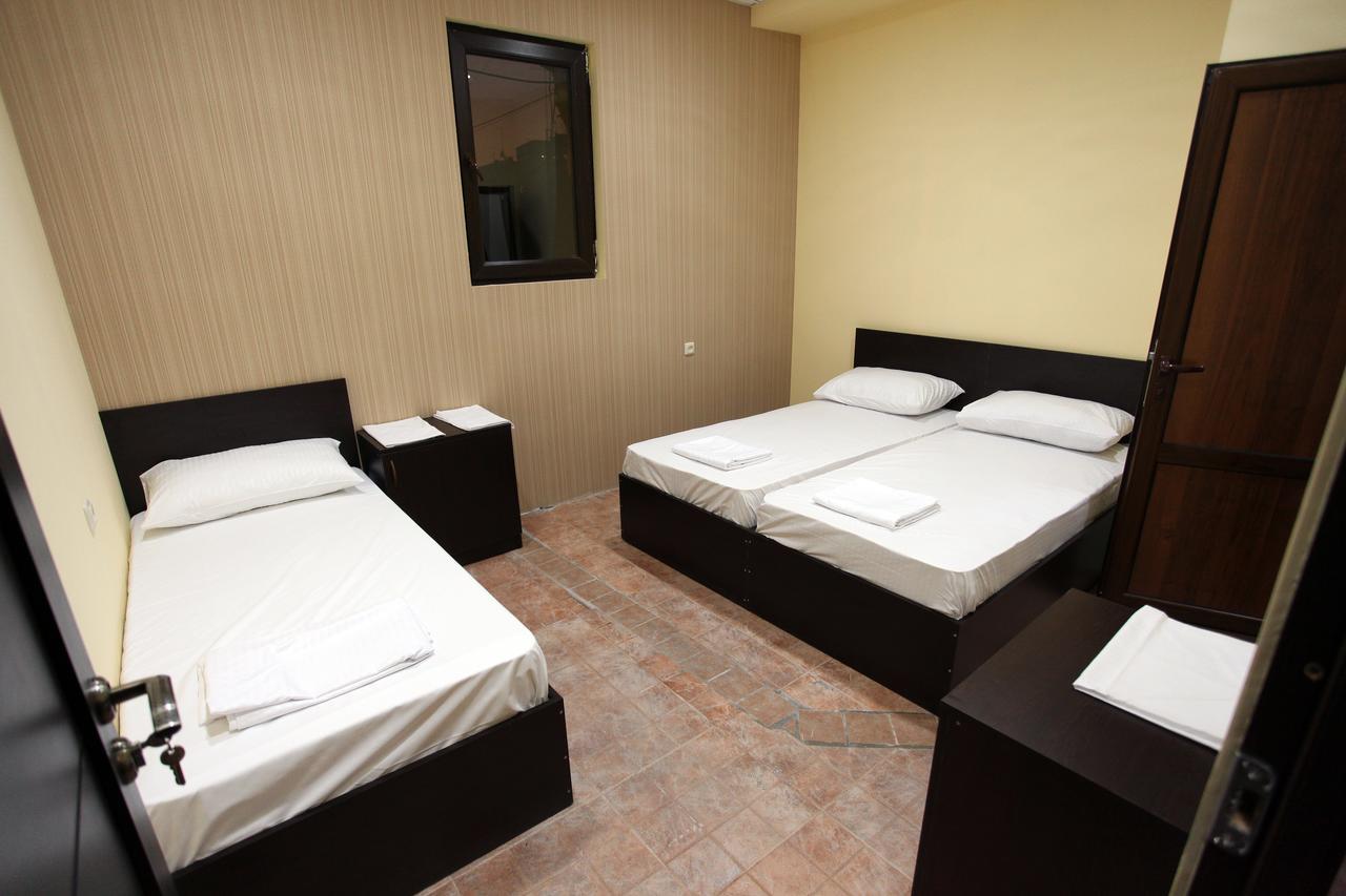 Yerevan Inn Hostel Ngoại thất bức ảnh